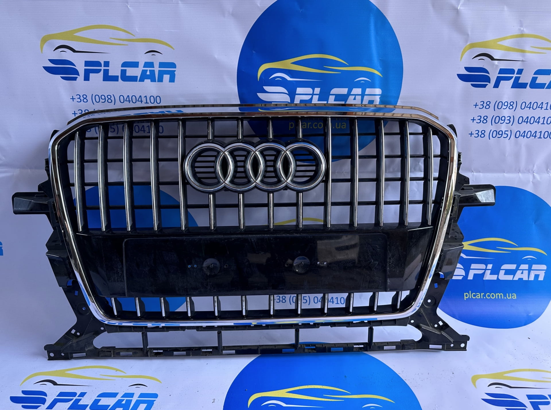 Audi q5 8R Решітка радіаторна 8R0853651R