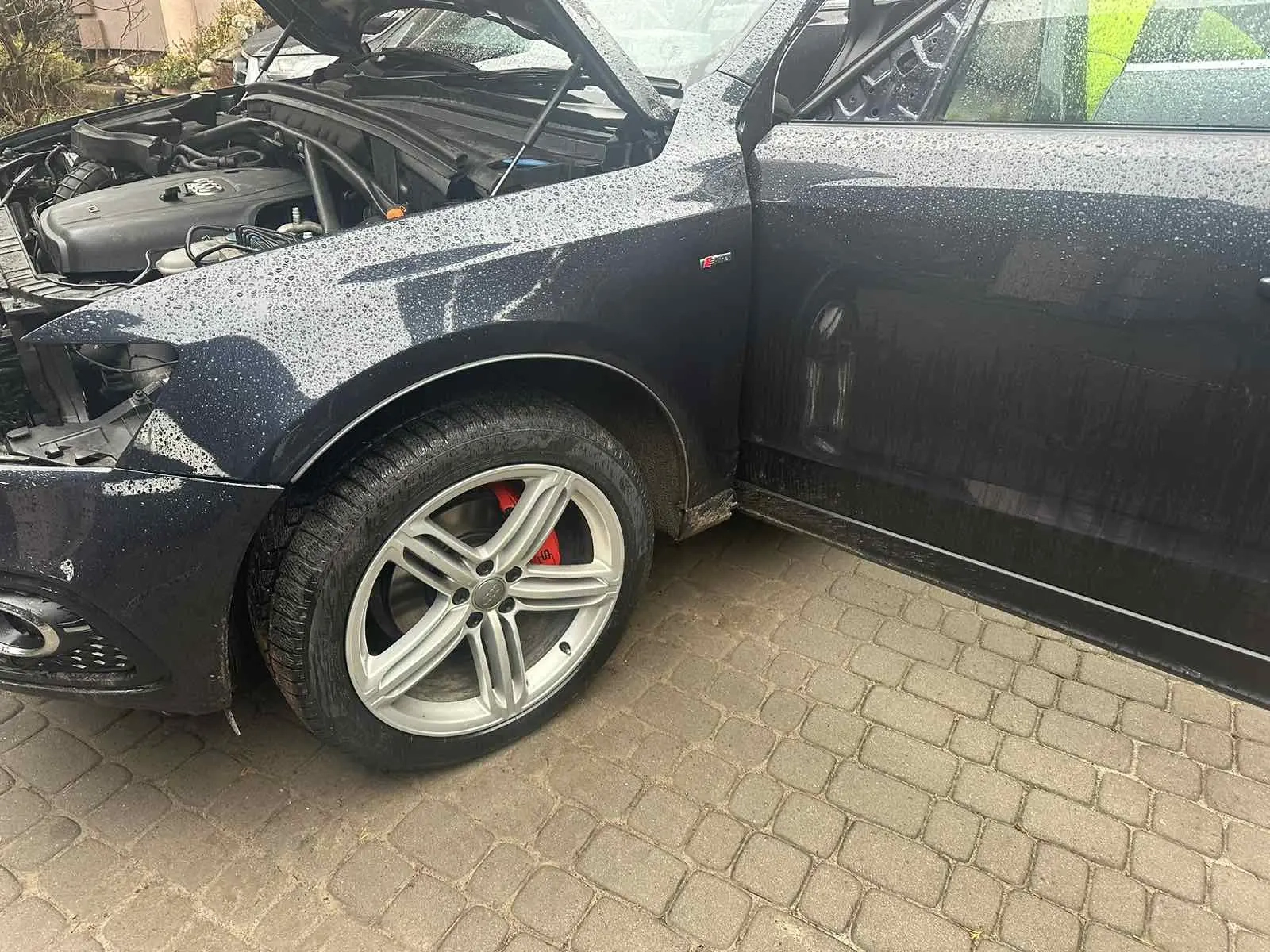 Сейчас в разборе Audi Q5 8R 2.0 D 130 Kw Anglik/Англия фотография 10