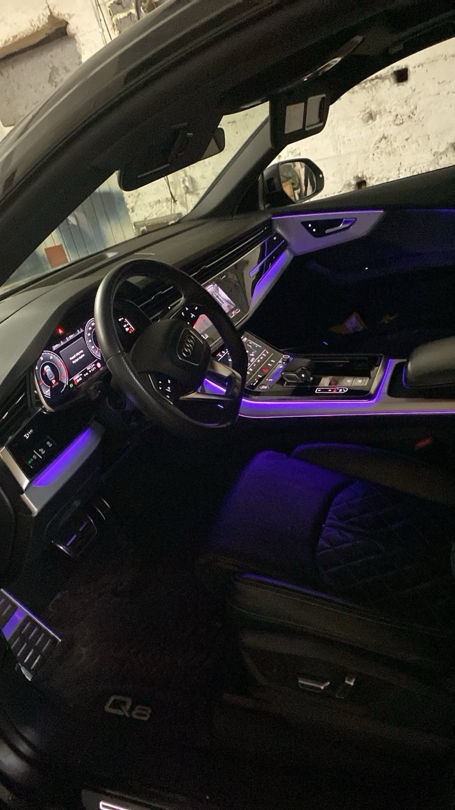 Разборка Audi Q8 4m8 lift s-line 21 год 3.0tdi европа цвет lz7s проекция на лобовое