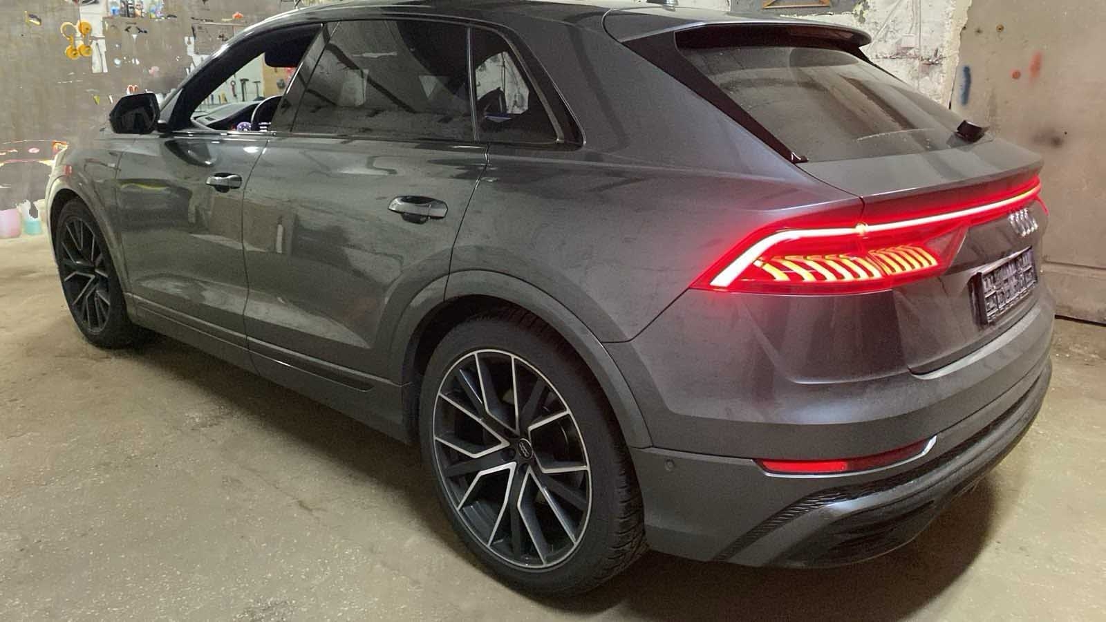 Разборка Audi Q8 4m8 lift s-line 21 год 3.0tdi европа цвет lz7s проекция на лобовое фотография 2