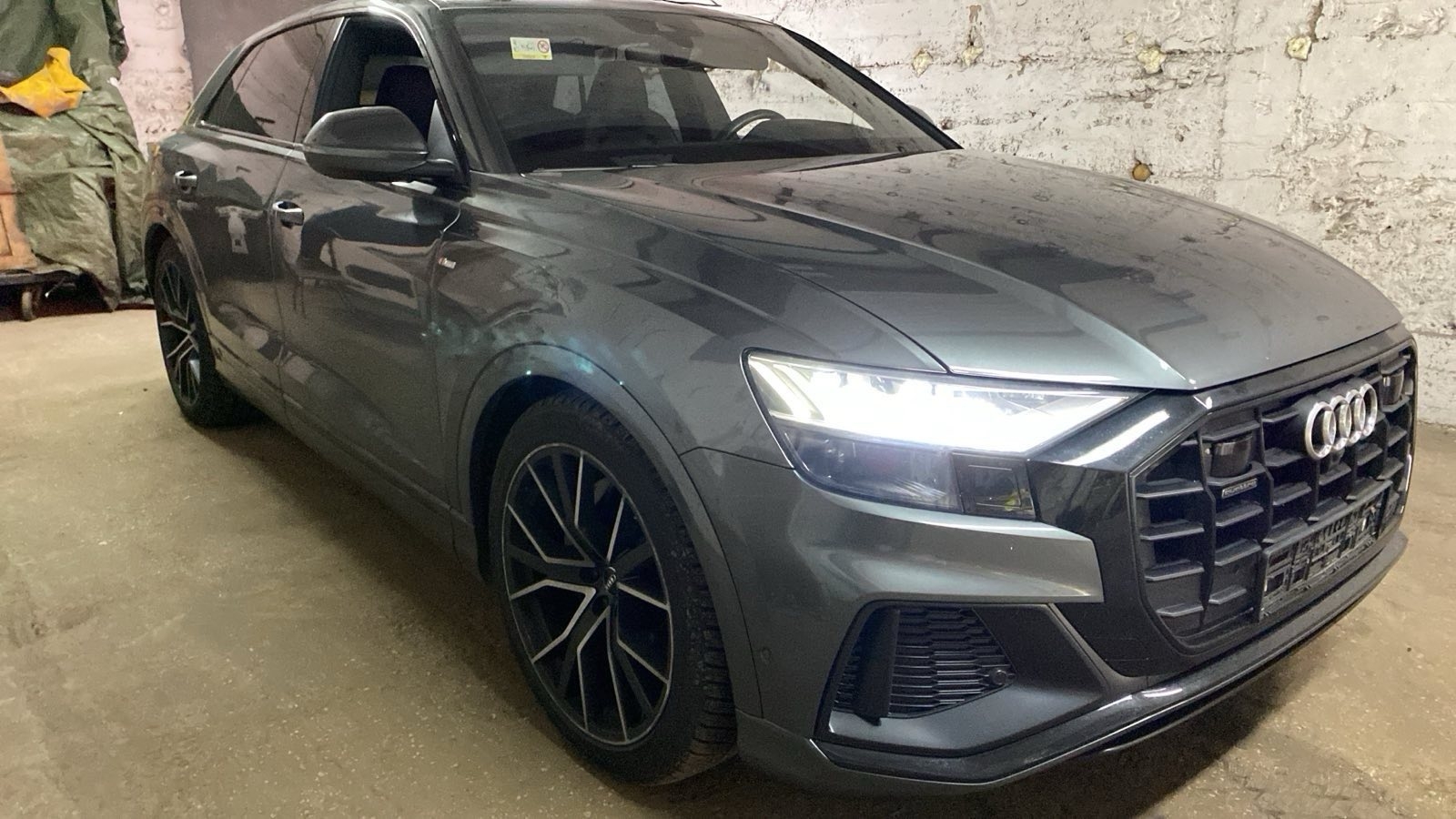 Разборка Audi Q8 4m8 lift s-line 21 год 3.0tdi европа цвет lz7s проекция на лобовое фотография 5